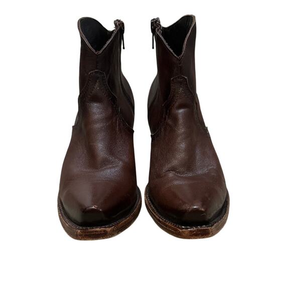Silverton Patty All Leather Snip Toe Short Boots (Chocolate) Size 8.5 - Picture 5 of 10